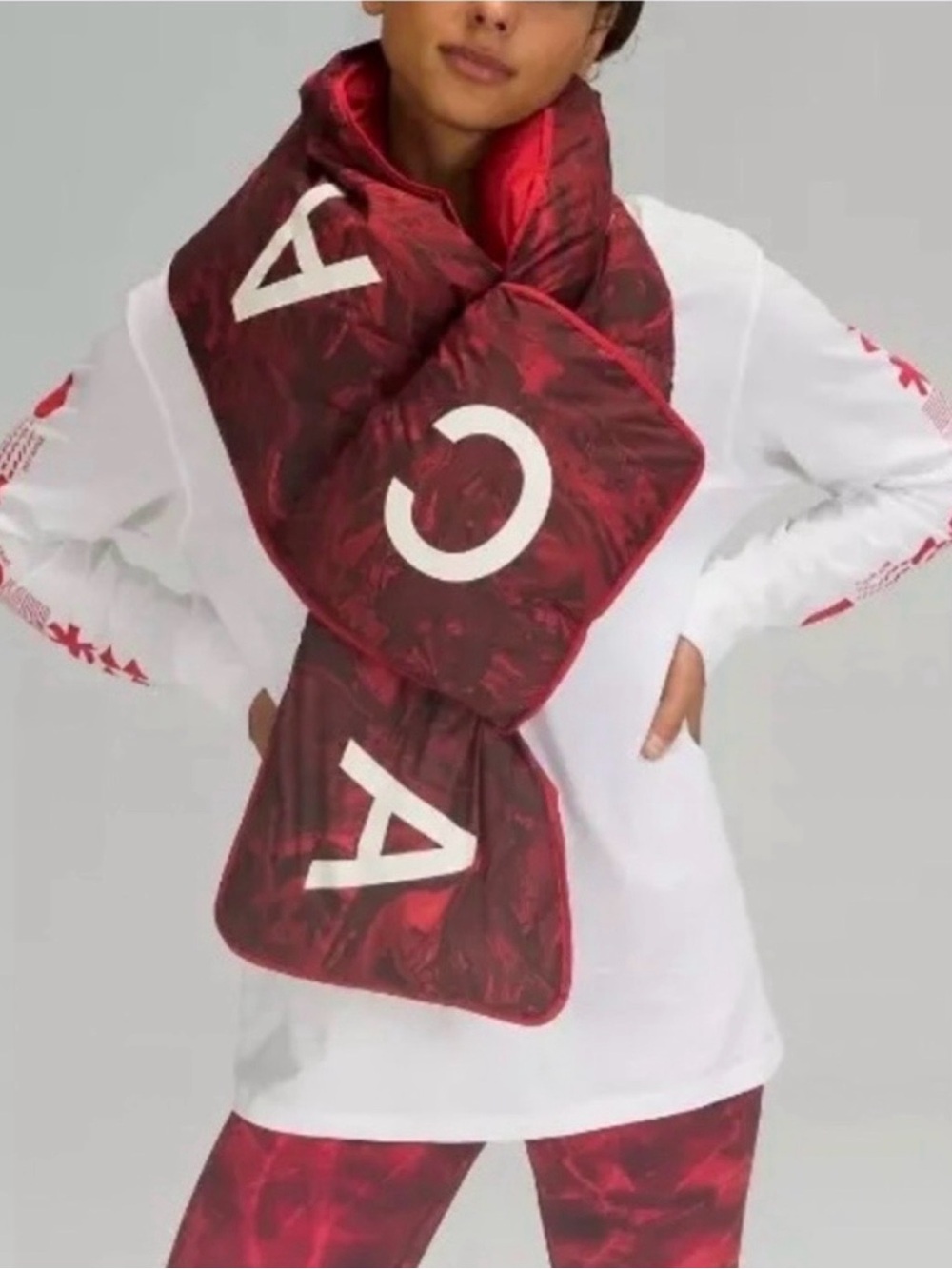 Cozy Lululemon Team Canada 700-Down Insulated Quilted Puffer Scarf Red